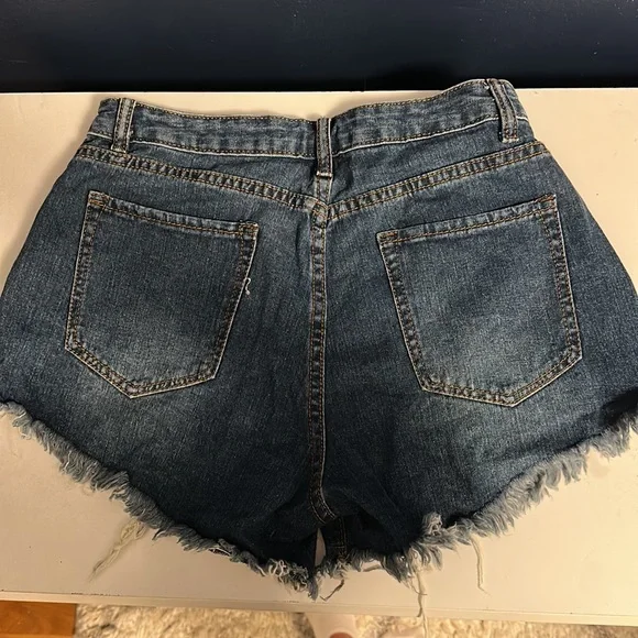 Shein Jean shorts - Picture 2 of 4